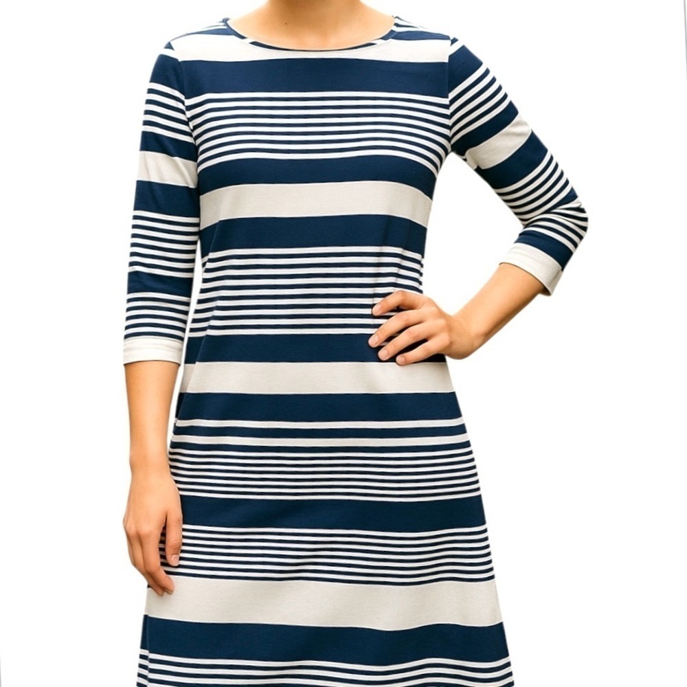Lilly Pulitzer Boat neck Marlowe Striped t-shirt Dress Navy white stripes Size S